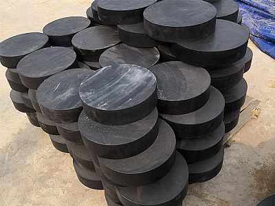 香格里拉板式橡胶支座由若干层橡胶片与薄钢板经加压硫化
